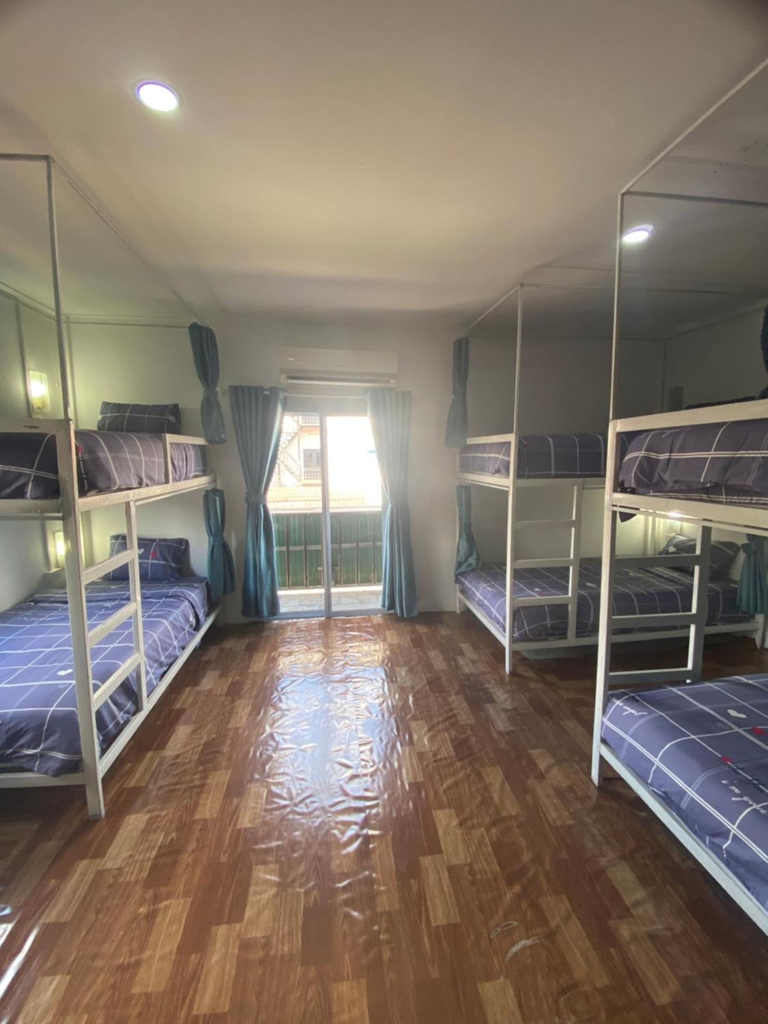Downtown Vang Vieng Hotel Екстериор снимка